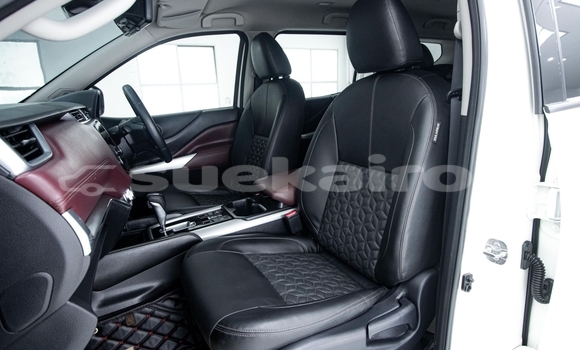 Buy Used Nissan X-Terra White Car in Nonthaburi in Nonthaburi Buy Used Nissan X-Terra White Car in Nonthaburi in Nonthaburi