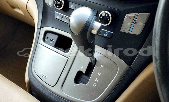 ซื้อ รถมือสอง Hyundai H1 สีดำ รถยนต์ ใน %{เมือง} ใน นนทบุรี ซื้อ รถมือสอง Hyundai H1 สีดำ รถยนต์ ใน %{เมือง} ใน นนทบุรี