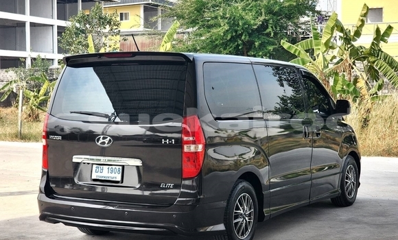 Buy Used Hyundai H1 Black Car in Nonthaburi in Nonthaburi Buy Used Hyundai H1 Black Car in Nonthaburi in Nonthaburi