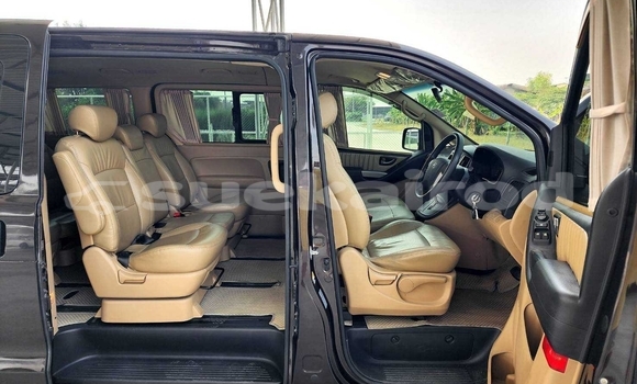 Buy Used Hyundai H1 Black Car in Nonthaburi in Nonthaburi Buy Used Hyundai H1 Black Car in Nonthaburi in Nonthaburi