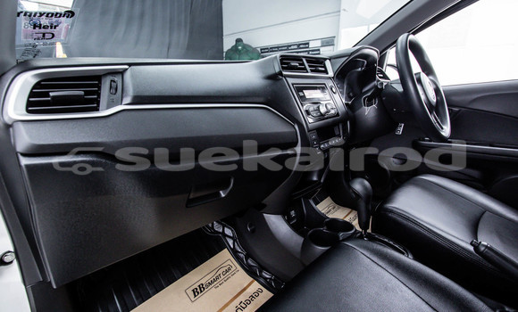 Buy Used Honda Mobilio White Car in Bangkok in Bangkok Buy Used Honda Mobilio White Car in Bangkok in Bangkok