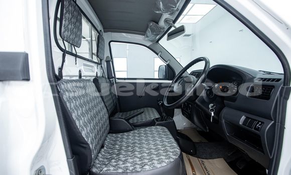 Buy Used Suzuki Carry White Car in Bangkok in Bangkok Buy Used Suzuki Carry White Car in Bangkok in Bangkok