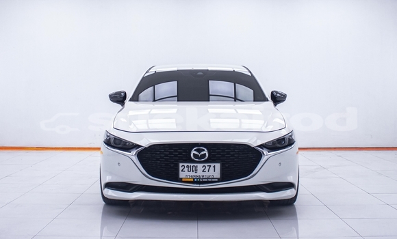 Buy Used Mazda 3 White Car in Nonthaburi in Nonthaburi Buy Used Mazda 3 White Car in Nonthaburi in Nonthaburi
