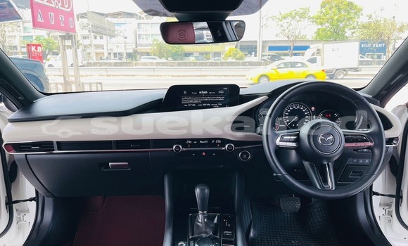 ซื้อ รถมือสอง Mazda 3 ขาว รถยนต์ ใน %{เมือง} ใน นนทบุรี ซื้อ รถมือสอง Mazda 3 ขาว รถยนต์ ใน %{เมือง} ใน นนทบุรี