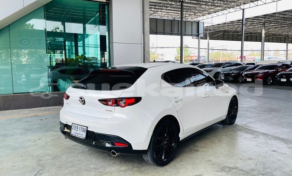 ซื้อ รถมือสอง Mazda 3 ขาว รถยนต์ ใน %{เมือง} ใน นนทบุรี ซื้อ รถมือสอง Mazda 3 ขาว รถยนต์ ใน %{เมือง} ใน นนทบุรี