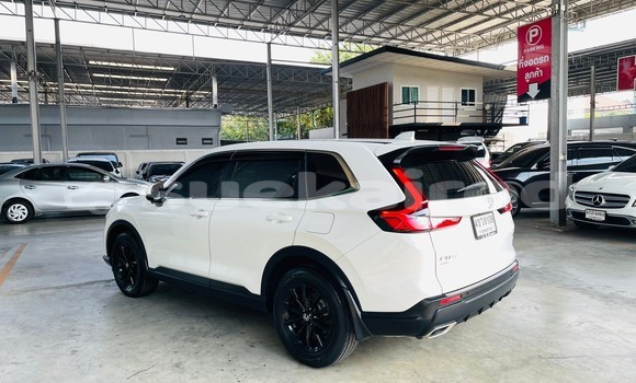 Buy Used Honda CR-V White Car in Nonthaburi in Nonthaburi Buy Used Honda CR-V White Car in Nonthaburi in Nonthaburi