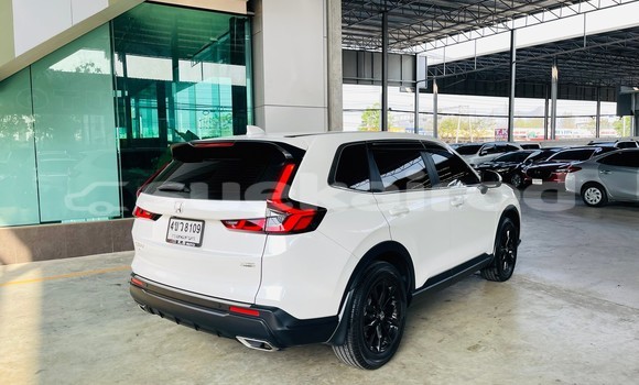 Buy Used Honda CR-V White Car in Nonthaburi in Nonthaburi Buy Used Honda CR-V White Car in Nonthaburi in Nonthaburi