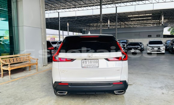 Buy Used Honda CR-V White Car in Nonthaburi in Nonthaburi Buy Used Honda CR-V White Car in Nonthaburi in Nonthaburi