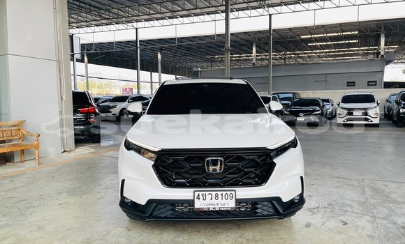 Buy Used Honda CR-V White Car in Nonthaburi in Nonthaburi Buy Used Honda CR-V White Car in Nonthaburi in Nonthaburi