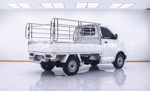 Buy Used Suzuki Carry White Car in Nonthaburi in Nonthaburi Buy Used Suzuki Carry White Car in Nonthaburi in Nonthaburi