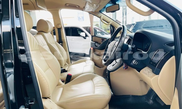 Buy Used Hyundai H1 Black Car in Nonthaburi in Nonthaburi Buy Used Hyundai H1 Black Car in Nonthaburi in Nonthaburi