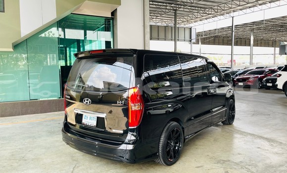 Buy Used Hyundai H1 Black Car in Nonthaburi in Nonthaburi Buy Used Hyundai H1 Black Car in Nonthaburi in Nonthaburi