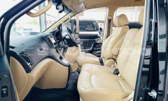 Buy Used Hyundai H1 Black Car in Nonthaburi in Nonthaburi Buy Used Hyundai H1 Black Car in Nonthaburi in Nonthaburi