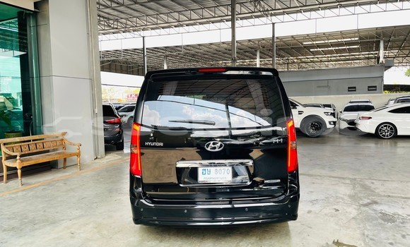 Buy Used Hyundai H1 Black Car in Nonthaburi in Nonthaburi Buy Used Hyundai H1 Black Car in Nonthaburi in Nonthaburi