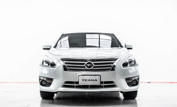 Buy Used Nissan Teana White Car in Bangkok in Bangkok Buy Used Nissan Teana White Car in Bangkok in Bangkok