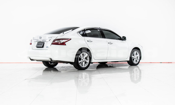 Buy Used Nissan Teana White Car in Bangkok in Bangkok Buy Used Nissan Teana White Car in Bangkok in Bangkok