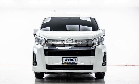 ซื้อ รถมือสอง Toyota Commuter ขาว รถยนต์ ใน %{เมือง} ใน นนทบุรี ซื้อ รถมือสอง Toyota Commuter ขาว รถยนต์ ใน %{เมือง} ใน นนทบุรี