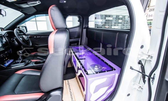 Buy Used Isuzu DâMAX White Car in Nonthaburi in Nonthaburi Buy Used Isuzu DâMAX White Car in Nonthaburi in Nonthaburi