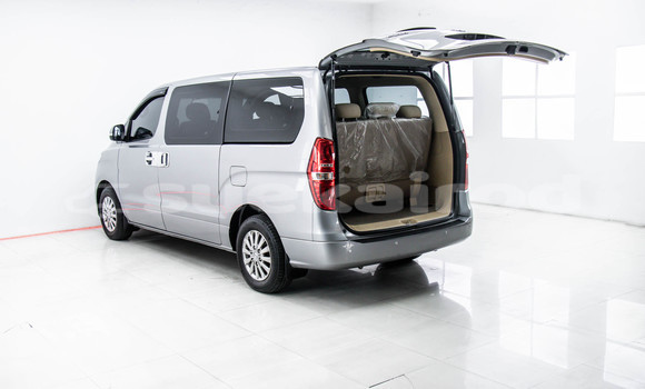 Buy Used Hyundai H1 Other Car in Bangkok in Bangkok Buy Used Hyundai H1 Other Car in Bangkok in Bangkok