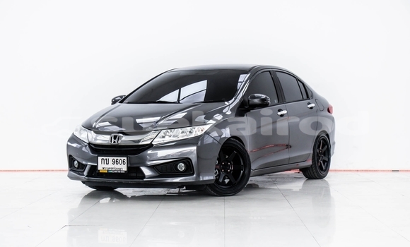 ซื้อ รถมือสอง Honda City อื่น ๆ รถยนต์ ใน %{เมือง} ใน นนทบุรี