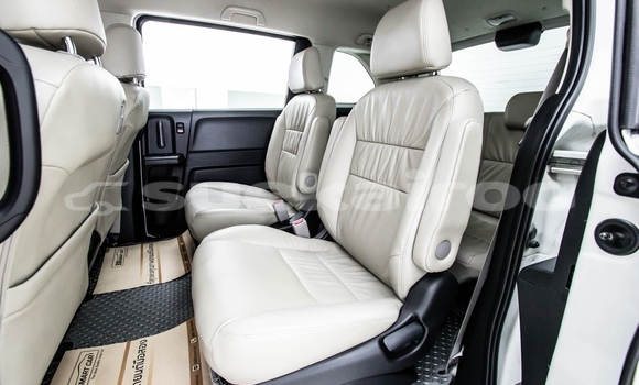 Buy Used Honda Freed White Car in Nonthaburi in Nonthaburi Buy Used Honda Freed White Car in Nonthaburi in Nonthaburi