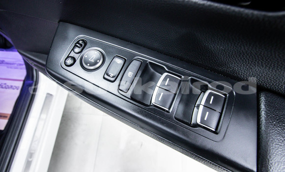 Buy Used Honda CR-V White Car in Bangkok in Bangkok Buy Used Honda CR-V White Car in Bangkok in Bangkok