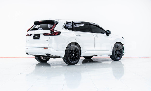 Buy Used Honda CR-V White Car in Bangkok in Bangkok Buy Used Honda CR-V White Car in Bangkok in Bangkok