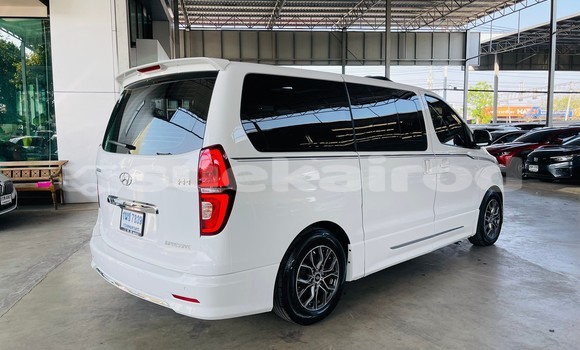 ซื้อ รถมือสอง Hyundai H1 ขาว รถยนต์ ใน %{เมือง} ใน นนทบุรี ซื้อ รถมือสอง Hyundai H1 ขาว รถยนต์ ใน %{เมือง} ใน นนทบุรี