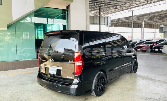 Buy Used Hyundai H1 Black Car in Nonthaburi in Nonthaburi Buy Used Hyundai H1 Black Car in Nonthaburi in Nonthaburi