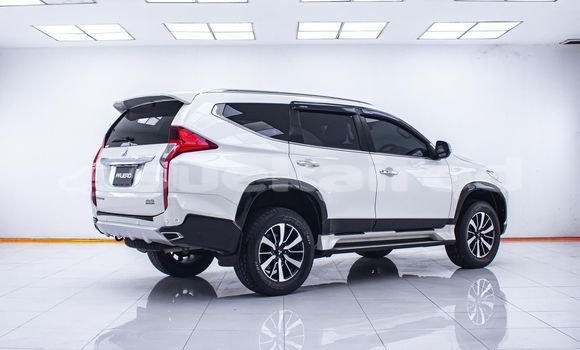 Buy Used Mitsubishi Pajero White Car in Bangkok in Bangkok Buy Used Mitsubishi Pajero White Car in Bangkok in Bangkok