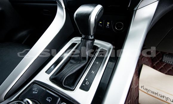 Buy Used Mitsubishi Pajero White Car in Bangkok in Bangkok Buy Used Mitsubishi Pajero White Car in Bangkok in Bangkok