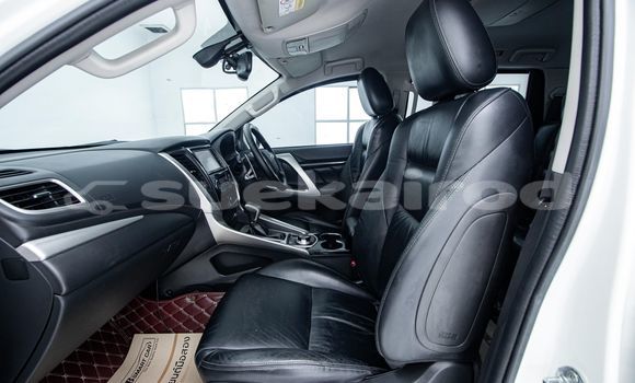 Buy Used Mitsubishi Pajero White Car in Bangkok in Bangkok Buy Used Mitsubishi Pajero White Car in Bangkok in Bangkok