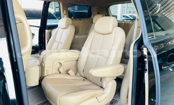 ซื้อ รถมือสอง Kia Carnival สีดำ รถยนต์ ใน %{เมือง} ใน นนทบุรี ซื้อ รถมือสอง Kia Carnival สีดำ รถยนต์ ใน %{เมือง} ใน นนทบุรี