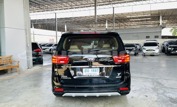 ซื้อ รถมือสอง Kia Carnival สีดำ รถยนต์ ใน %{เมือง} ใน นนทบุรี ซื้อ รถมือสอง Kia Carnival สีดำ รถยนต์ ใน %{เมือง} ใน นนทบุรี