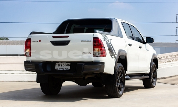 Buy Used Toyota Hiluxe Revo White Car in Nonthaburi in Nonthaburi Buy Used Toyota Hiluxe Revo White Car in Nonthaburi in Nonthaburi
