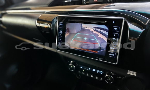 Buy Used Toyota Hiluxe Revo White Car in Nonthaburi in Nonthaburi Buy Used Toyota Hiluxe Revo White Car in Nonthaburi in Nonthaburi