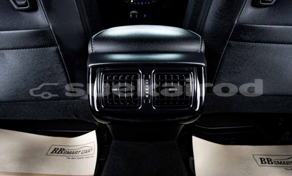 Buy Used Toyota Hiluxe Revo White Car in Nonthaburi in Nonthaburi Buy Used Toyota Hiluxe Revo White Car in Nonthaburi in Nonthaburi