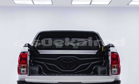 Buy Used Toyota Hiluxe Revo White Car in Nonthaburi in Nonthaburi Buy Used Toyota Hiluxe Revo White Car in Nonthaburi in Nonthaburi