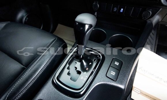 Buy Used Toyota Hiluxe Revo White Car in Nonthaburi in Nonthaburi Buy Used Toyota Hiluxe Revo White Car in Nonthaburi in Nonthaburi