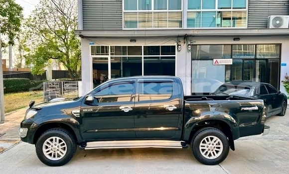 ซื้อ รถมือสอง Toyota Vigo สีดำ รถยนต์ ใน %{เมือง} ใน ชัยนาท