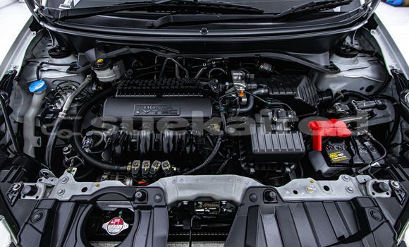 Buy Used Honda Mobilio White Car in Bangkok in Bangkok Buy Used Honda Mobilio White Car in Bangkok in Bangkok