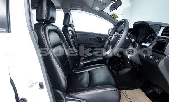 Buy Used Honda Mobilio White Car in Bangkok in Bangkok Buy Used Honda Mobilio White Car in Bangkok in Bangkok