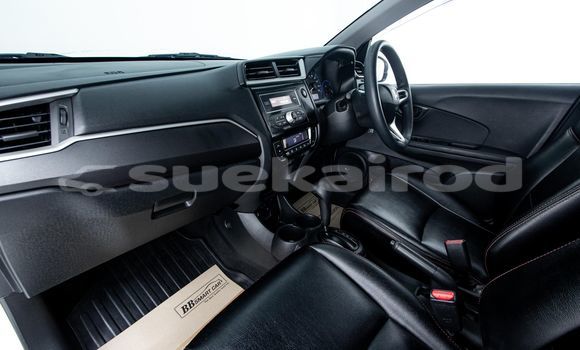 Buy Used Honda Mobilio White Car in Bangkok in Bangkok Buy Used Honda Mobilio White Car in Bangkok in Bangkok