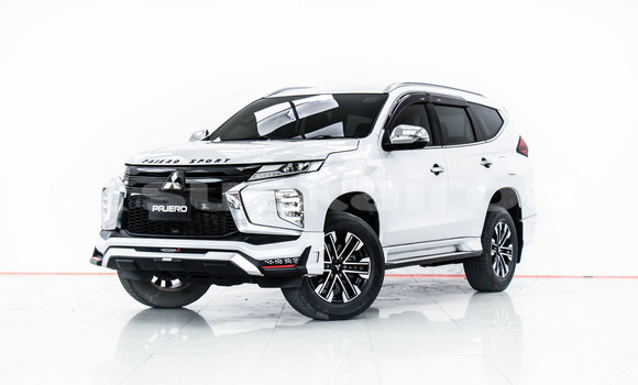 Buy Used Mitsubishi Pajero Sport White Car in Bangkok in Bangkok Buy Used Mitsubishi Pajero Sport White Car in Bangkok in Bangkok