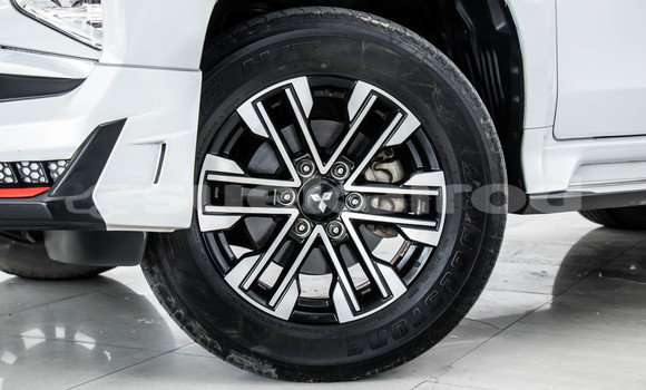 Buy Used Mitsubishi Pajero Sport White Car in Bangkok in Bangkok Buy Used Mitsubishi Pajero Sport White Car in Bangkok in Bangkok