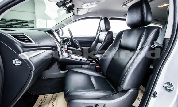 Buy Used Mitsubishi Pajero Sport White Car in Bangkok in Bangkok Buy Used Mitsubishi Pajero Sport White Car in Bangkok in Bangkok