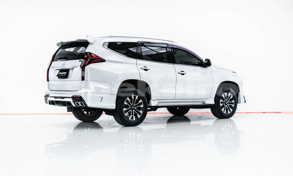 Buy Used Mitsubishi Pajero Sport White Car in Bangkok in Bangkok Buy Used Mitsubishi Pajero Sport White Car in Bangkok in Bangkok