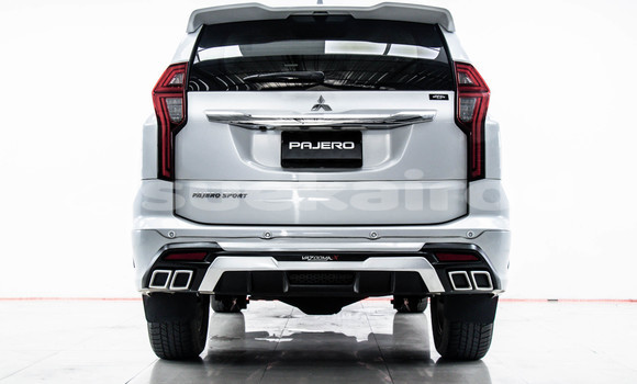 Buy Used Mitsubishi Pajero Sport White Car in Bangkok in Bangkok Buy Used Mitsubishi Pajero Sport White Car in Bangkok in Bangkok