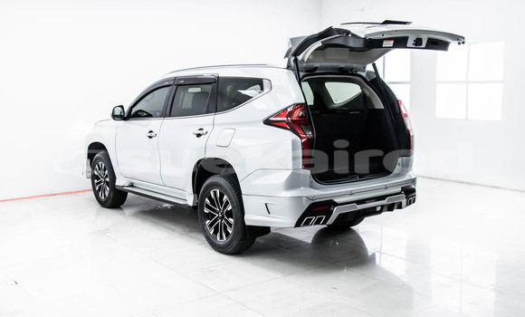 Buy Used Mitsubishi Pajero Sport White Car in Bangkok in Bangkok Buy Used Mitsubishi Pajero Sport White Car in Bangkok in Bangkok