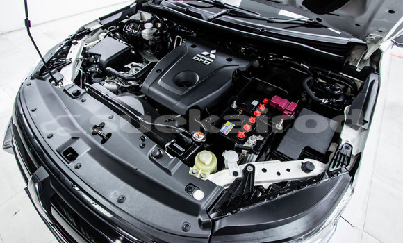 Buy Used Mitsubishi Pajero Sport White Car in Bangkok in Bangkok Buy Used Mitsubishi Pajero Sport White Car in Bangkok in Bangkok